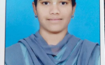 ಕುಮಾರಿ ಐಶ್ವರ್ಯ ಮುದಕಪ್ಪ ದಳವಾಯಿ ಅವಳು ಎಸ್ ಎಸ್ ಎಲ್ ಸಿ ಪರಿಕ್ಷೇಯಲ್ಲಿ  625ಕ್ಕೆ 613(98.08)  ಅಂಕ  ಪಡೆದು ಉತ್ತಮ ಸಾಧನೆ ಮಾಡಿದ್ದಾಳೆ.