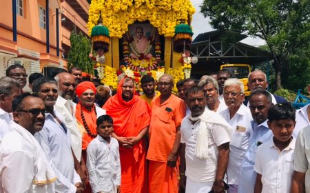 ಅರಸೀಕೆರೆ ನಾಡಿನಾದ್ಯಂತ ಇತಿಹಾಸ ಪ್ರಸಿದ್ಧಿ ಹೊಂದಿರುವ ಮೂಗುತಿ ಸುಂದರಿ ಗೌರಮ್ಮ ದೇವಿ ದರ್ಶನ  ಭಾಗ್ಯದಿಂದ ಜನ್ಮ ಜನ್ಮದ ಶಾಪ ವಿಮೋಚನೆ ಜೊತೆಗೆ ಮೋಕ್ಷ ಸಿಗಲಿದೆ ಎಂದು ಸುಕ್ಷೇತ್ರ ಹಾರನಹಳ್ಳಿ ಕೋಡಿಮಠದ ಜಗದ್ಗುರು ಡಾ ಶ್ರೀ ಶಿವಾನಂದ ಶಿವಯೋಗಿ ರಾಜೇಂದ್ರ ಸ್ವಾಮೀಜಿ ತಿಳಿಸಿದರು