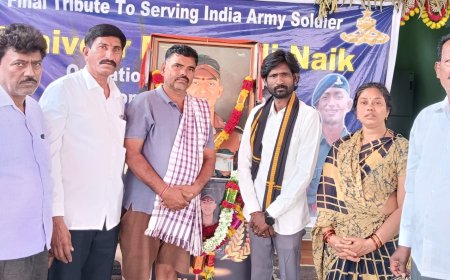 ಬಾಗೇಪಲ್ಲಿ ಎಸ್ ಆರ್ ಟಿ ಸಿ ನಿವೃತ್ತ ನೌಕರರಿಂದ ಹುತಾತ್ಮ ವೀರಯೋಧ ಸ್ಮಾರಕ ದರ್ಶನ