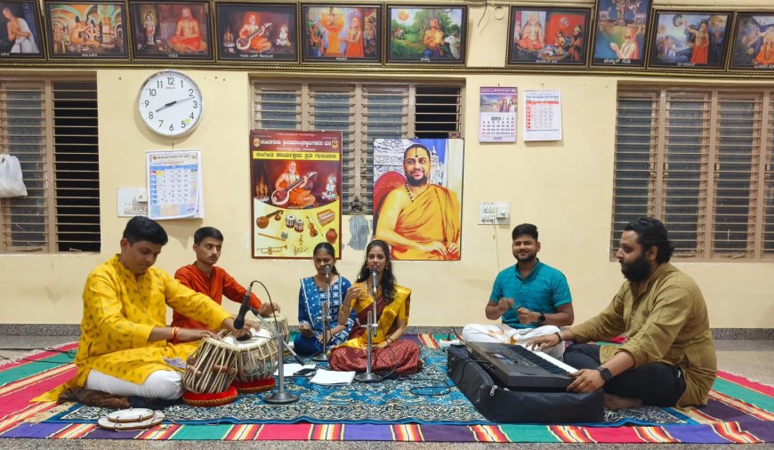 ಗುರುರಾಯರ ಸನ್ನಿಧಿಯಲ್ಲಿ ವೈಷ್ಣವಿ ಗಾಯನ ಸೇವೆ