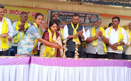 ನಿಜವಾಗಿ ಹಾಲು ಕರೆದು ಡೈರಿಗೆ ಹಾಕುವಂತವ ರೈತರಿಗೆ  ಕೋಮುಲ್ ಅಧ್ಯಕ್ಷರಾಗಲು ಅವಕಾಶ ಕೊಡಿ