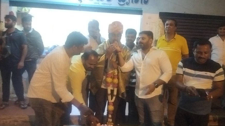 ಸಮಾಜ ಸೇವಕ ಬಿ ಎನ್ ಕೇಶವಮೂರ್ತಿರವರ ಹುಟ್ಟು ಹಬ್ಬ ಆಚರಣೆ ಮಾಡಿದ ಅಭಿಮಾನಿಗಳು ಹಾಗೂ ಸ್ನೇಹಿತರು