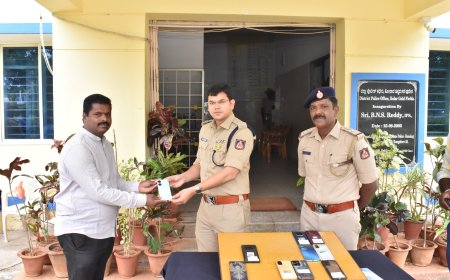 ಕಳವು ಮೊಬೈಲ್‌ಗಳ ಪತ್ತೆ ವಾರಸುದಾರರಿಗೆ ಹಸ್ತಾಂತರ