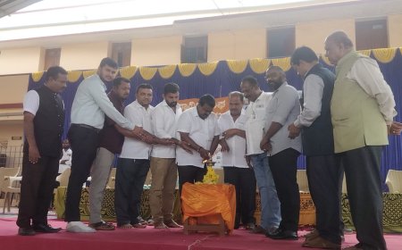 ನವೋದಯ ಶಿಕ್ಷಣ ಸಂಸ್ಥೆ ಹಾಗೂ ರೆಡ್ ಕ್ರಾಸ್ ಸಂಸ್ಥೆಯಿಂದ  ವಿದ್ಯಾರ್ಥಿಗಳಿಗೆ ಪ್ರತಿಭಾ ಪುರಸ್ಕಾರ