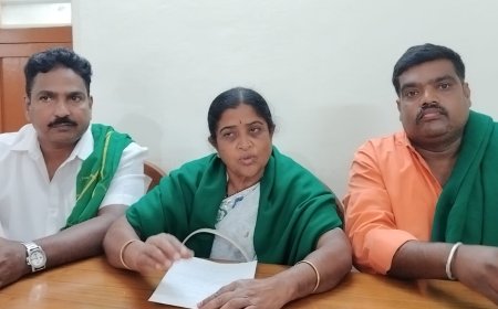 ಸೌಜನ್ಯಗೌಡಳ ಪರ ಹೋರಾಟಗಾರ ಮಹೇಶ್ ತಿಮ್ಮರೋಡಿ ಅವರನ್ನು ಪೊಲೀಸರು ಬಂಧಿಸಿರುವುದು ಸರಿಯಲ್ಲ ಎಂದು ಶ್ರೀಮತಿ ನಾಗರತ್ನಮ್ಮ  ಆಕ್ರೋಶ ವ್ಯಕ್ತಪಡಿಸಿದರು