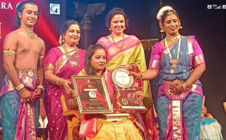 ನೃತ್ಯ ಗುರು ವಿದುಷಿ ಉಷಾ ಬಸಪ್ಪ ರವರಿಗೆ "ನೃತ್ಯಶ್ರೀ" ಪ್ರಶಸ್ತಿಯನ್ನು ನೀಡಿ ಗೌರವಿಸಲಾಯಿತು