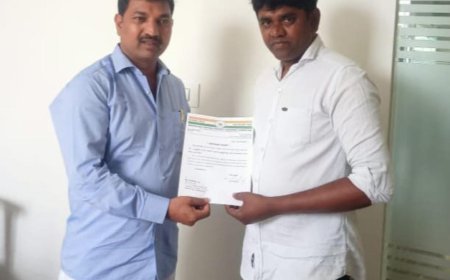 ಮಲ್ಲೇಶ್ವರ ವಿಧಾನಸಭಾ ಕ್ಷೇತ್ರದ ಕ್ಷೇತ್ರ ನಗರ ವಾರ್ಡಿನ ಅಧ್ಯಕ್ಷರನ್ನಾಗಿ ಶ್ರೀಯುತ ಮುನಿರಾಜುರವರನ್ನು ಅಧ್ಯಕ್ಷರನ್ನಾಗಿ ಆದೇಶ ಪತ್ರವನ್ನು ಕೊಡುವುದರ ಮುಖಾಂತರ ನೇಮಕ ಮಾಡಿರುತ್ತಾರೆ