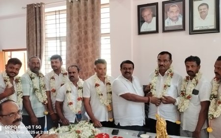 ಶ್ರವಣಬೆಳಗೂಳ ವಿಧಾನಸಭಾ ಕ್ಷೇತ್ರದ ಶಾಸಕರಾದ ಸಿ ಎನ್ ಬಾಲಕೃಷ್ಣ ರವರಿಗೆ ಸನ್ಮಾನಿಸಿ ಗೌರವಿಸಿದ ಸುಂಡಹಳ್ಳಿ ಪ್ರಾಥಮಿಕ ಕೃಷಿ ಪತ್ತಿನ ಸಹಕಾರ ಸಂಘದ ನೂತನ ನಿರ್ದೇಶಕರುಗಳು