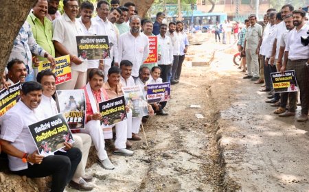 ರಸ್ತೆ ಗುಂಡಿ ಮುಚ್ಚಲು ಆಗ್ರಹಿಸಿ ಆರ್. ಅಶೋಕ್ ನೇತೃತ್ವದಲ್ಲಿ ಪ್ರತಿಭಟನೆ