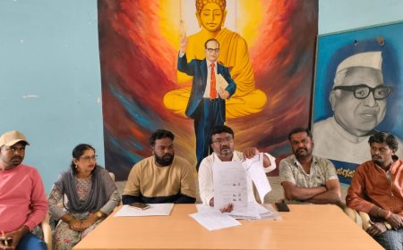 ನೀಲಿ ನಕ್ಷೆ ಇಲ್ಲದೆ ಸರ್ಕಾರದ ನಿಯಮಗಳನ್ನು ಉಲ್ಲಂಘಿಸಿ ಪಂಚಾಯಿತಿಯಲ್ಲಿ ಅನಧಿಕೃತವಾಗಿ ಇ-ಖಾತೆಗಳನ್ನು ಅಕ್ರಮವಾಗಿ ಮಾಡಿರುವುದನ್ನು ರದ್ದು ಮಾಡಲು ಕರ್ನಾಟಕ ದಲಿತ ರೈತಸೇನೆ ರಾಜ್ಯಾಧ್ಯಕ್ಷ ಹುಣಸನಹಳ್ಳಿ ಎನ್.ವೆಂಕಟೇಶ್ ಆಗ್ರಹಿಸಿದರು