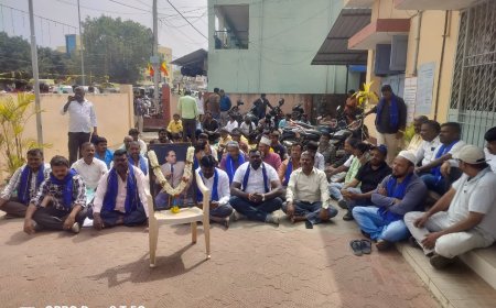 ಜಾತಿ ನಿಂದನೆಯ ದೂರನ್ನು ನೀಡಿದರೆ ದೂರನ್ನು ತೆಗೆದುಕೊಳ್ಳದೆ ಉಡಾಫೆ ಉತ್ತರ ನೀಡಿರುವ ನಗರ ಠಾಣೆಯ ಪಿಎಸ್ಐ ಮಲ್ಲಪ್ಪನ ವಿರುದ್ಧ ಶಾಂತಿಯುತ ಪ್ರತಿಭಟನೆ