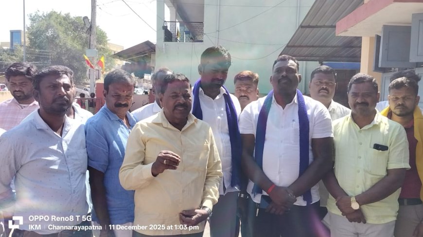 ನಗರ ಪೊಲೀಸ್ ಠಾಣೆಯ ಪಿಎಸ್ಐ ಮಲ್ಲಪ್ಪನ ವಿರುದ್ಧ ಸೂಕ್ತ ಕ್ರಮ ಕೈಗೊಳ್ಳುವಂತೆ ಆಗ್ರಹಿಸಿ ಪ್ರತಿಭಟನೆ