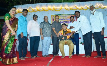 ವಿದ್ಯಾರ್ಥಿಗಳಲ್ಲಿ ರಾಷ್ಟ್ರ ಭಕ್ತಿ ಅಗತ್ಯ: ಡಾ.ಹಂಡಿಗಿ