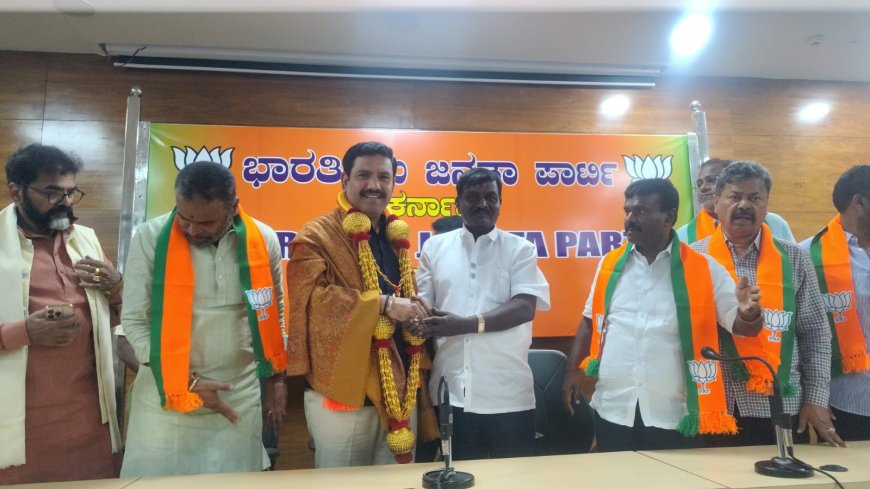 ಕಾಂಗ್ರೆಸ್ ಮುಖಂಡ ವಳ್ಳಲ್ ಮುನಿಸ್ವಾಮಿ ಬಿಜೆಪಿ ಪಕ್ಷಕ್ಕೆ ಸೇರ್ಪಡೆ