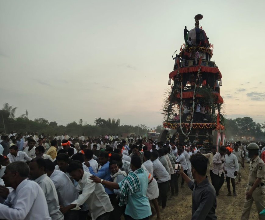 ಮುಸ್ಸಂಜೆ ವೇಳೆಯಲ್ಲಿ ಅದ್ದೂರಿಯಾಗಿ ಸಾಗಿದ ಶ್ರೀ ಮಡಿವಾಳೇಶ್ವರರ ಭವ್ಯ ರಥೋತ್ಸವ