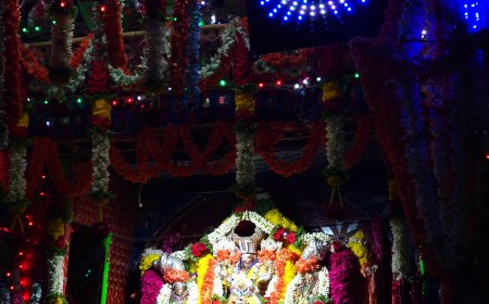 ಘಟ್ಟು ವೆಂಕಟರಮಣ ಸ್ವಾಮಿ ಜಾತ್ರೆ: ಭಕ್ತಿಯ ಪರಾಕಾಷ್ಠೆಯಲ್ಲಿ ಪೆದ್ದೂರು ಗ್ರಾಮಸ್ಥರಿಂದ ಶೇಷವಾಹನೋತ್ಸವ