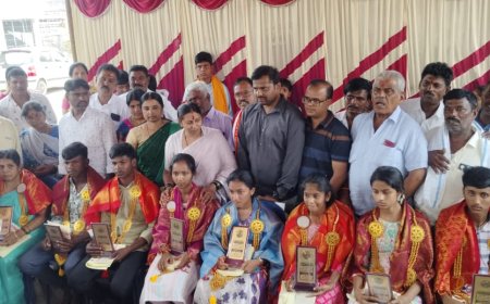 ವೆಂಗಸಂದ್ರ ಗ್ರಾಮದ ಪ್ರತಿಬಾವಂತ ವಿದ್ಯಾರ್ಥಿಗಳಿಗೆ ಶಾಸಕಿ ರೂಪಕಲಾ ಅವರಿಂದ ಸನ್ಮಾನ 