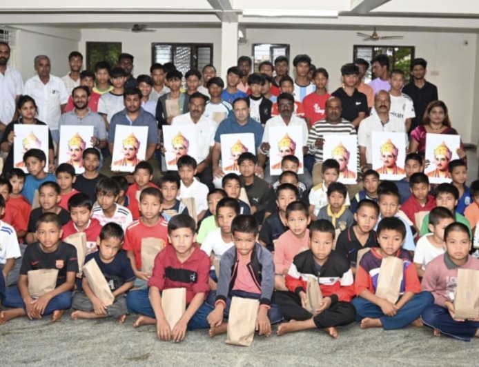 ಸೇವಾ ಕಾರ್ಯ ದೊಂದಿಗೆ ಬಸವ ಜಯಂತಿ  ಆಚರಣೆ