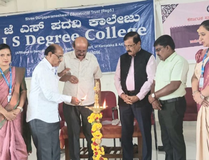 ಸರ್ವರಿಗೂ ಸಮಾನತೆ ನೀಡುವುದೇ ಸಂವಿಧಾನದ ಆಶಯ: ದಮ್ಮಪ್ರಿಯ ಎಂ. ಗಿರಿಯಪ್ಪ.