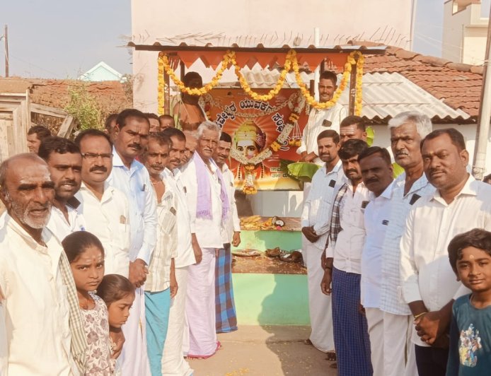 ಬಸವಣ್ಣನವರ ತತ್ವ, ಸಂದೇಶಗಳನ್ನು ಮೈಗೂಡಿಸಿಕೊಳ್ಳಬೇಕು