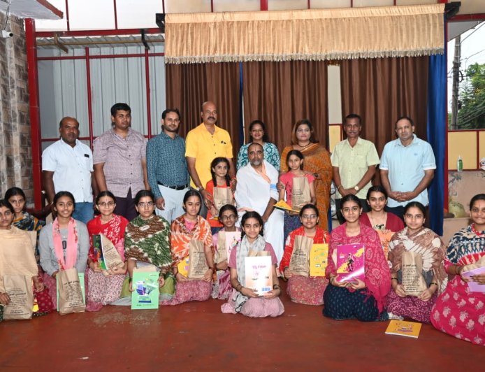 ದಾನ ಮಾಡಿದಷ್ಟು ಮೇಲೆ : ವಿಜಯೇಂದ್ರ ಆಚಾರ್ಯ 