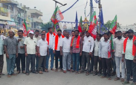 ಅಸ್ಸಾಂ ಪಶ್ಚಿಮ ಬಂಗಾಳ ಹಾಗೂ ಪುದುಚೇರಿ ವಿಧಾನಸಭಾ ಕ್ಷೇತ್ರಗಳಲ್ಲಿ ಬಿಜೆಪಿ ಗೆ ಭರ್ಜರಿ ಗೆಲುವು ಬೇತಮಂಗದ ಬಿಜೆಪಿ ಮುಖಂಡರು ಹಾಗೂ ಕಾರ್ಯಕರ್ತರಿಂದ ವಿಜಯೋತ್ಸವ ಸಂಭ್ರಮಾಚರಣೆ 