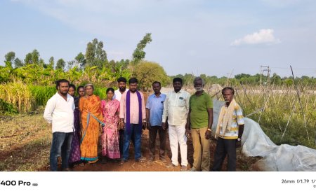 ದಶಕದ ರಸ್ತೆ ಸಮಸ್ಯೆಗೆ ಮುಕ್ತಿ: ಜೈಭೀಮ್ ಶ್ರೀನಿವಾಸ್ ನೇತೃತ್ವದಲ್ಲಿ ರೈತರೇ ನಿರ್ಮಿಸಿಕೊಂಡರು ರಸ್ತೆ 