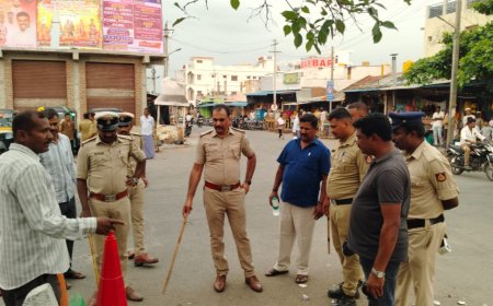 ನೋ ಪಾರ್ಕಿಂಗ್ ನಲ್ಲಿ ವಾಹನ ನಿಲ್ಲಿಸಿದರೆ ಬೀಳುತ್ತೆ ಫೈನ್: ಅಧಿಕಾರ ಸ್ವೀಕರಿಸಿದ 3ನೇ ದಿನದಲ್ಲೇ ಬೇತಮಂಗಲ ಸಿಪಿಐ ಜಗದೀಶ್ ಕಡಕ್ ಕಾರ್ಯಾಚರಣೆ 