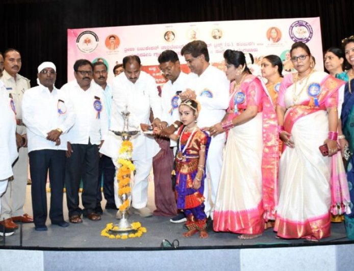 ಬುದ್ಧ-ಬಸವ-ಅಂಬೇಡ್ಕರ್ ರಾಜ್ಯರತ್ನ ಪ್ರಶಸ್ತಿ ಪ್ರದಾನ | ಕಲಬುರಗಿಯಲ್ಲಿ ಅದ್ಧೂರಿ ಸಾಂಸ್ಕೃತಿಕ ಸಂಭ್ರಮ