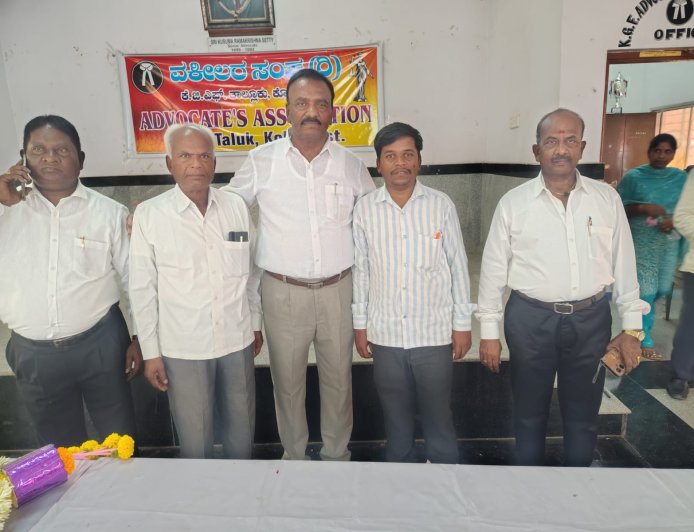 ವಕೀಲರ ಸಂಘದ ಅಧ್ಯಕ್ಷರು ಎಸ್. ಎನ್. ರಾಜಗೋಪಾಲಗೌಡರ ಹುಟ್ಟುಹಬ್ಬ ಅದ್ದೂರಿ ಆಚರಣೆ 