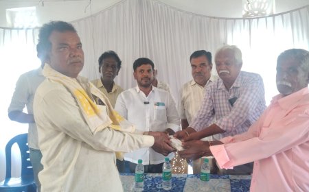 ರೈತರ ಸಂಕಷ್ಟಕ್ಕೆ ಸ್ಪಂದನೆ; ಆರ್ಥಿಕ ನೆರವು ನೀಡಿ ಮಾನವೀಯತೆ ಮೆರೆದ ಸಮಾಜ ಸೇವಕ ವಿ. ಮೋಹನ್ ಕೃಷ್ಣ