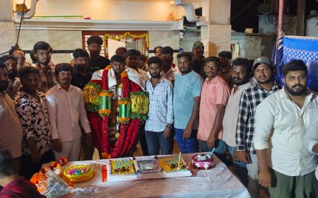 ಬೊಮ್ಮಾಂಡಹಳ್ಳಿಯಲ್ಲಿ ಯುವ ನಾಯಕ ದೇವರಾಜ್ ಅವರ ಹುಟ್ಟುಹಬ್ಬ ಸಂಭ್ರಮಾಚರಣೆ