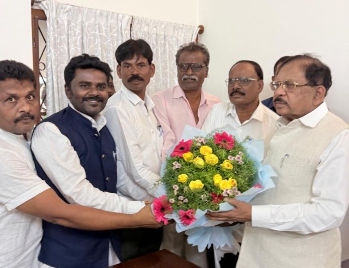 ಉಪಮುಖ್ಯಮಂತ್ರಿ ಹಾಗೂ ಕಂದಾಯ ಸಚಿವರಾಗಿ ಡಾ. ಜಿ. ಪರಮೇಶ್ವರ್ ಆಯ್ಕೆ: ಬಲಗೈ ಸಮುದಾಯದಿಂದ ಅಭಿನಂದನೆ