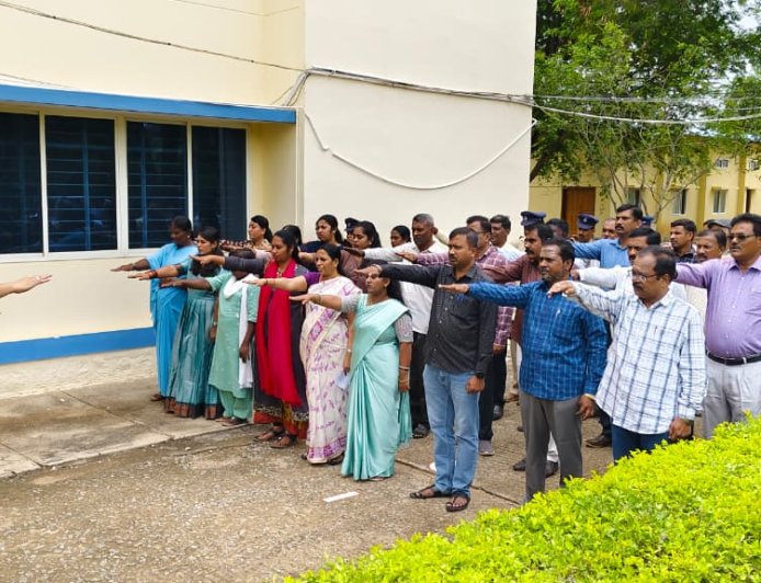 ವಿಶ್ವ ಬಾಲಕಾರ್ಮಿಕ ಪದ್ದತಿ ವಿರೋಧಿ ದಿನ ಪ್ರತಿಜ್ಞಾ ವಿಧಿ ಸ್ವೀಕಾರ