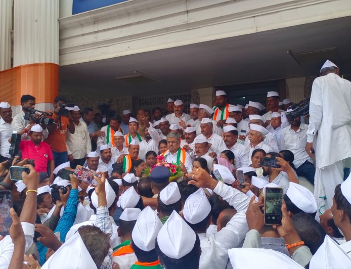 ಸಿ.ಎಸ್.ನಾಡಗೌಡರಿಗೆ ಸಚಿವ ಸ್ಥಾನ ನೀಡುವಂತೆ ಒತ್ತಾಯ: ಕೆಪಿಸಿಸಿ ಕಚೇರಿಯಲ್ಲಿ 500ಕ್ಕೂ ಹೆಚ್ಚು ಕಾರ್ಯಕರ್ತರ ಮನವಿ