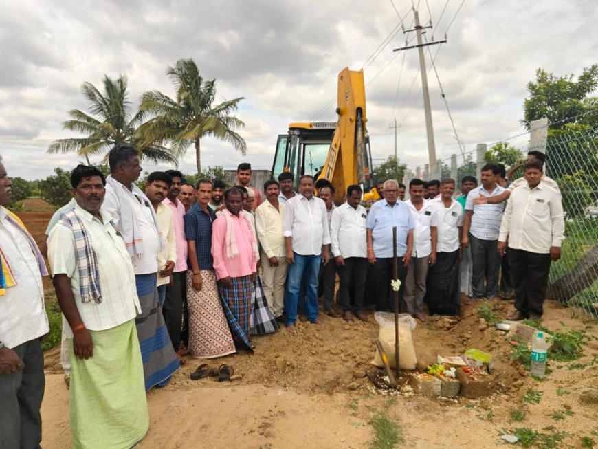 ವೆಂಗಸಂದ್ರ ಗ್ರಾಪಂ ವ್ಯಾಪ್ತಿಯ ಗ್ರಾಮಗಳಿಗೆ ಸಿಸಿ ರಸ್ತೆ ಭಾಗ್ಯ: ಶಾಸಕಿ ರೂಪಕಲಾ ಗೆ ಮುಖಂಡರಿಂದ ಕೃತಜ್ಞತೆ