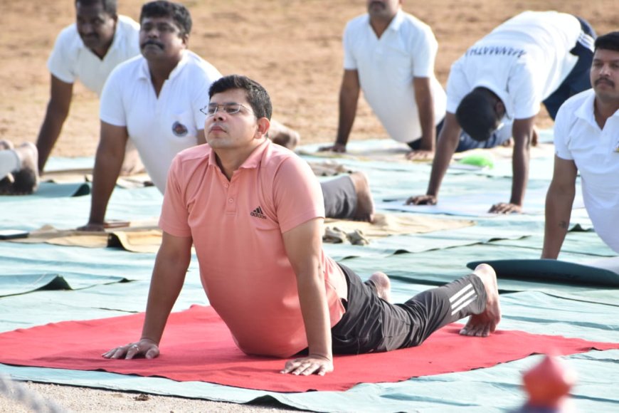 ಡಿಎಆರ್‌ನಲ್ಲಿ ೧೨ನೇ ಅಂತರರಾಷ್ಟಿçÃಯ ಯೋಗ ದಿನಾಚರಣೆ