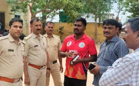 ಗೋಮರ್ಸಿ ಗ್ರಾಮದಲ್ಲಿ ಅಕ್ರಮ ಮದ್ಯ ಮಾರಾಟ ಕುರಿತು ಅಬಕಾರಿ ಇಲಾಖೆಯ ಅಧಿಕಾರಿಗಳ ಪರಿಶೀಲನೆ: ತಪ್ಪಿತಸ್ಥರ ವಿರುದ್ಧ ಕಠಿಣ ಕ್ರಮಕ್ಕೆ ಆಗ್ರಹ 