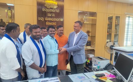 ಕೋಲಾರ ನೂತನ ಜಿಲ್ಲಾಧಿಕಾರಿ ಡಾ. ಎಂ.ಆರ್. ರವಿಕುಮಾರ್ ಅವರಿಗೆ ದಲಿತ ಸಿಂಹ ಸೇನೆಯಿಂದ ಅಭಿನಂದನೆ