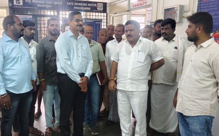 ಬಡವರು ಚಿಕಿತ್ಸೆಯಿಂದ ವಂಚಿತರಾಗಬಾರದು-ಶಾಸಕ ಎಸ್.ಎನ್.ಸುಬ್ಬಾರೆಡ್ಡಿ  ಅರೋಗ್ಯ ರಕ್ಷಣಾ ಸಮಿತಿ ಸಭೆಯಲ್ಲಿ ಶಾಸಕ ಎಸ್.ಎನ್.ಸುಬ್ಬಾರೆಡ್ಡಿ ಅರೋಗ್ಯ ಆಡಳಿತಾಧಿಕಾರಿಗಳಿಗೆ ಸೂಚನೆ
