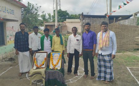80ನೇ ಧ್ವಜಾರೋಹಣ ನೆರವೇರಿಸಿದ ರೈತ ಸಂಘದ ರಾಜ್ಯ ಉಪಾಧ್ಯಕ್ಷ ಅಂದಪ್ಪ ಕೋಳೂರ 