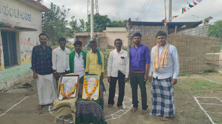 80ನೇ ಧ್ವಜಾರೋಹಣ ನೆರವೇರಿಸಿದ ರೈತ ಸಂಘದ ರಾಜ್ಯ ಉಪಾಧ್ಯಕ್ಷ ಅಂದಪ್ಪ ಕೋಳೂರ 