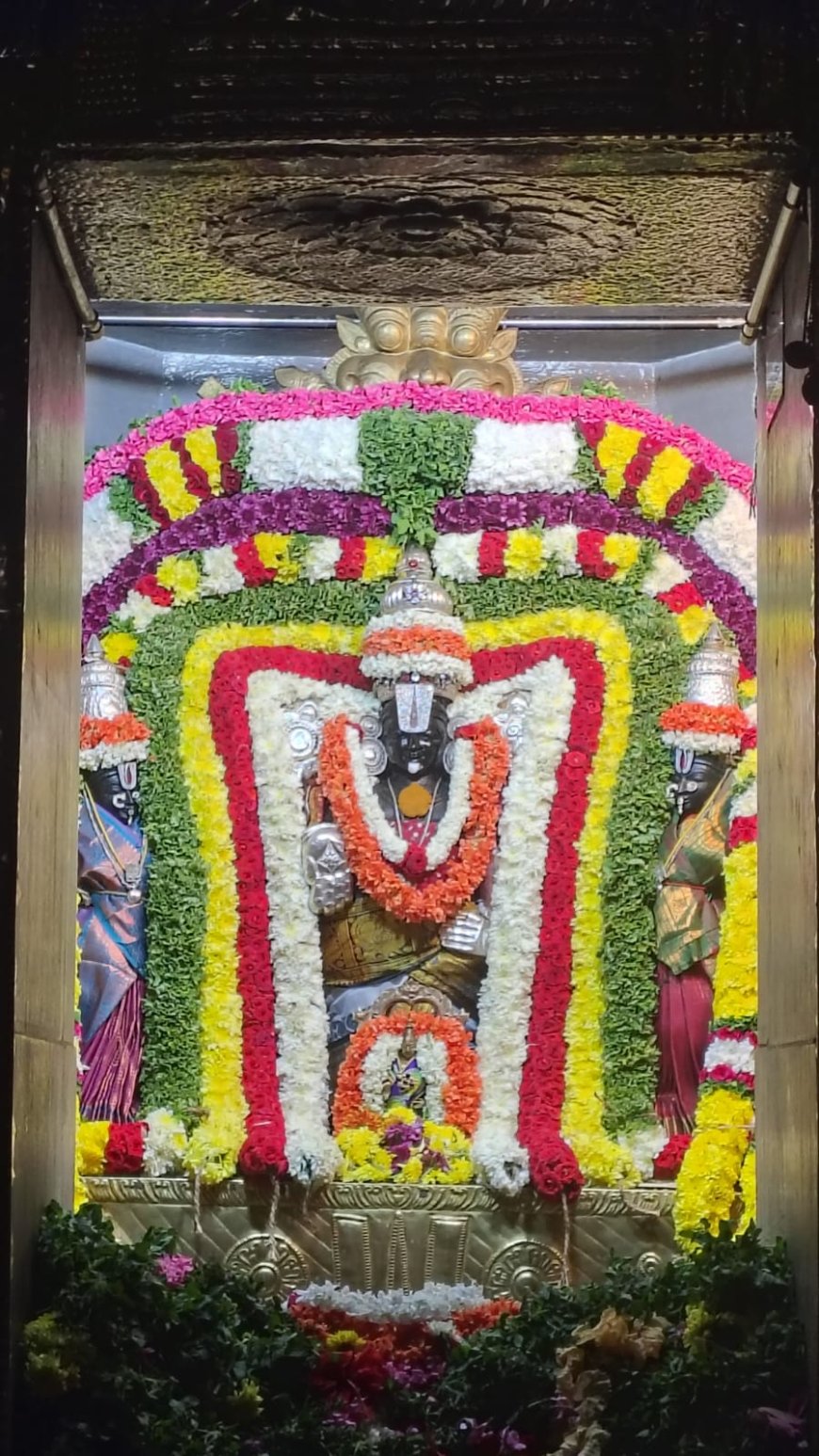ಕೆಜಿಎಫ್‌ನಲ್ಲಿ ಶ್ರಾವಣ ಮಾಸದ ಎರಡನೇ ಶನಿವಾರ ಶ್ರೀ ಲಕ್ಷ್ಮಿ ವೆಂಕಟರಮಣ ಸ್ವಾಮಿ ದೇವಾಲಯದಲ್ಲಿ ವಿಶೇಷ ಪೂಜೆ